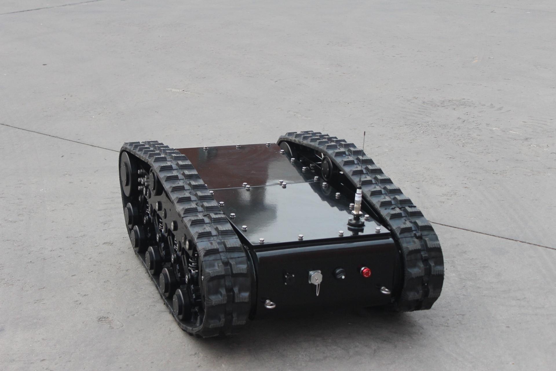 履帶式機(jī)器人底盤(pán)車(chē)